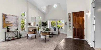 1337 Oak View Way, Escondido
