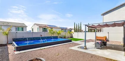 34293 Bloomington Dr, Murrieta