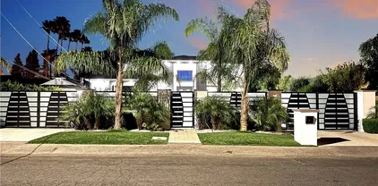 9218 Encino Ave, Northridge
