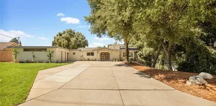 30777 E Sunset Dr S, Redlands