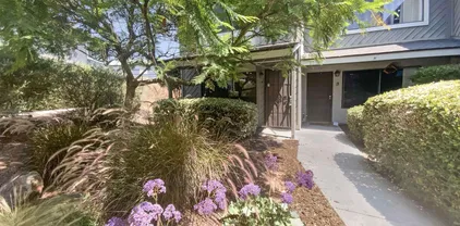 5661 Lake Park Way Unit 4, La Mesa