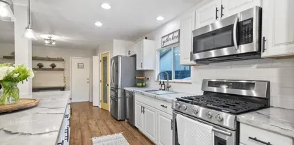 1151 Sander Ct, Escondido