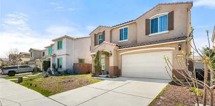 34293 Bloomington Dr, Murrieta