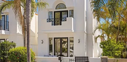 204 Lincoln Ave, Huntington Beach