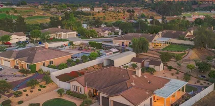 2059 Avocado Knoll Ln, Fallbrook