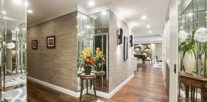 700 Front St Unit 2302, Downtown