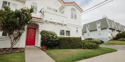 4114 Gresham St., Pacific Beach/Mission Beach
