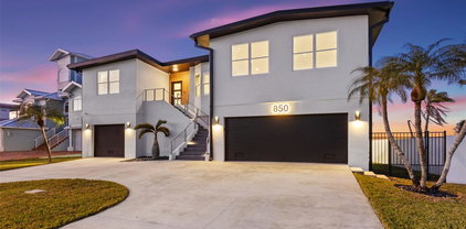 https://property-images.realgeeks.com/flstellar/8b2d7de04a320a786a7bb2325ab8f811.jpg?aspect_ratio=422%3A208&height=208&width=422