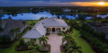 Can U Drive Golf Carts around in Lakewood Ranch: Rules & Tips