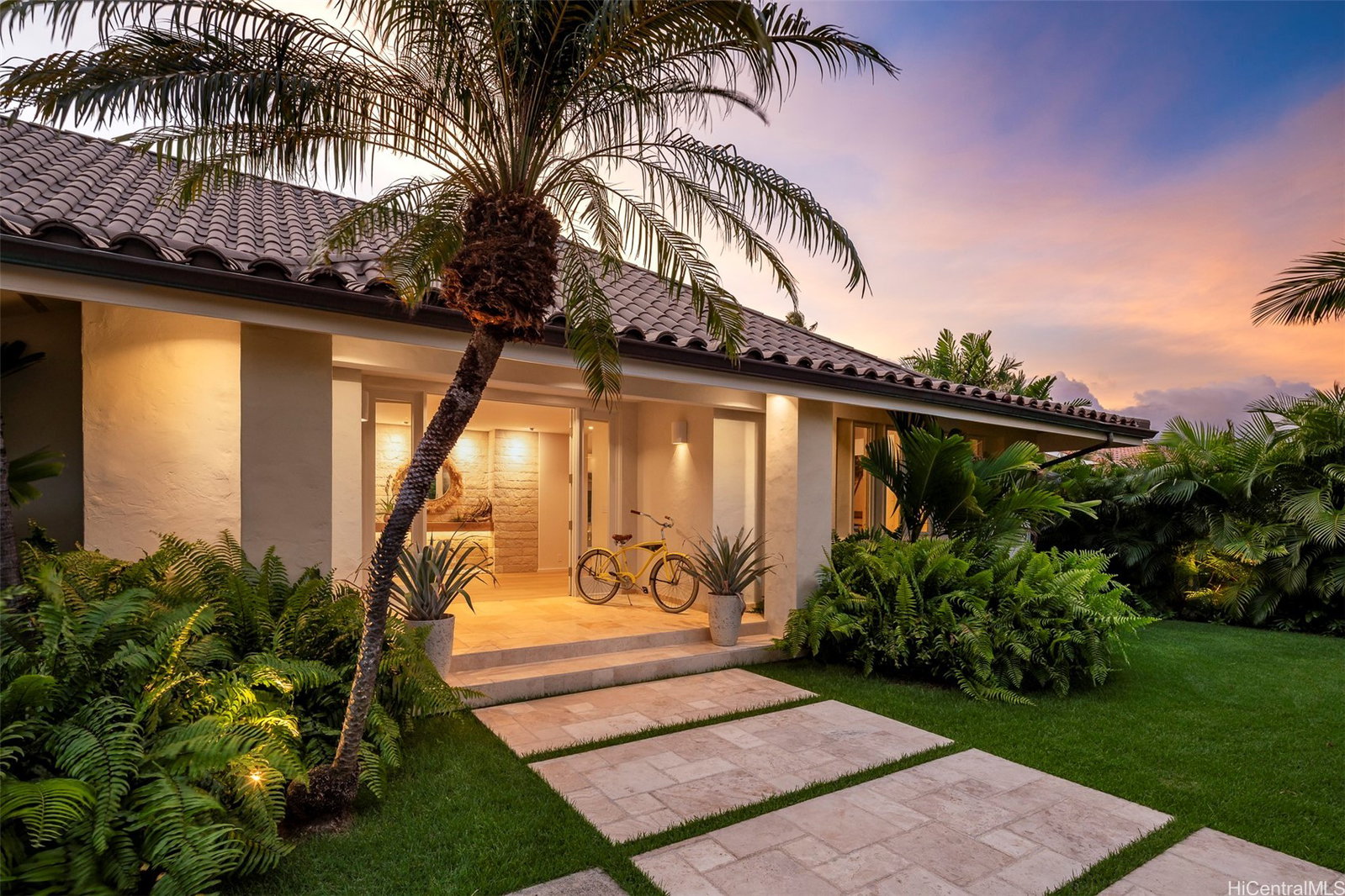 4670 Kahala Avenue, Honolulu, 96816