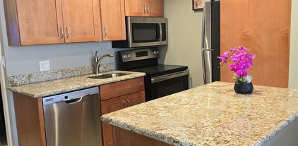 475 Front St Unit 220, Lahaina