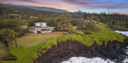 51 Kapohue Rd, Hana