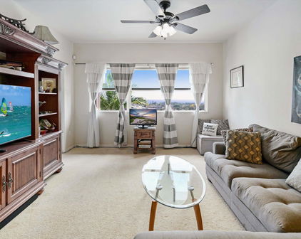 216 Hooulu Ln Unit 205, Wailuku