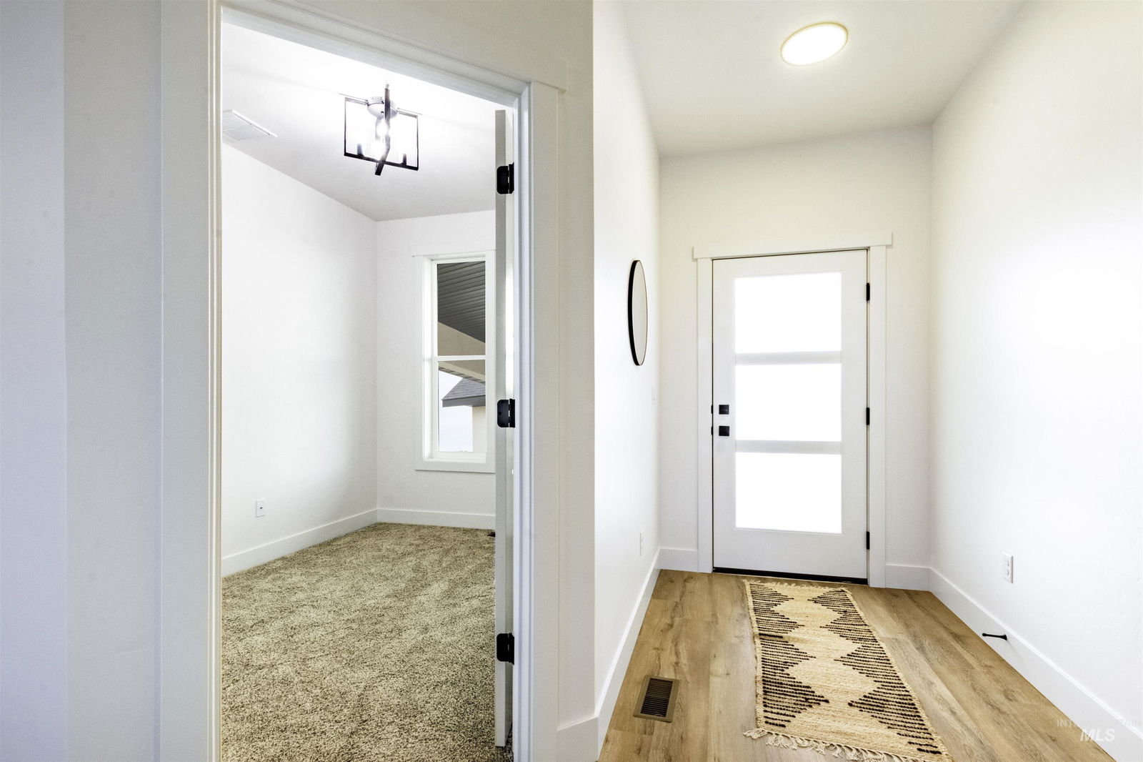 Property 98964832 - Photo 2