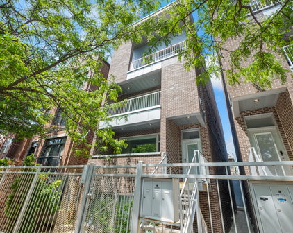 1536 W Walton Street Unit #2, Chicago