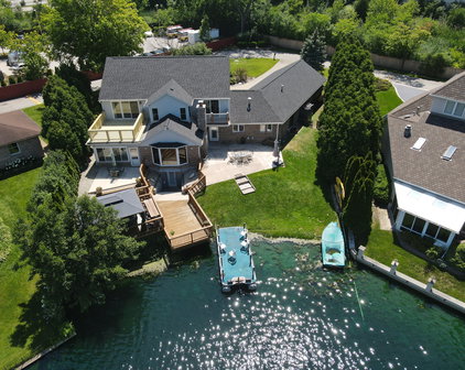 9682 Reding Circle, Des Plaines