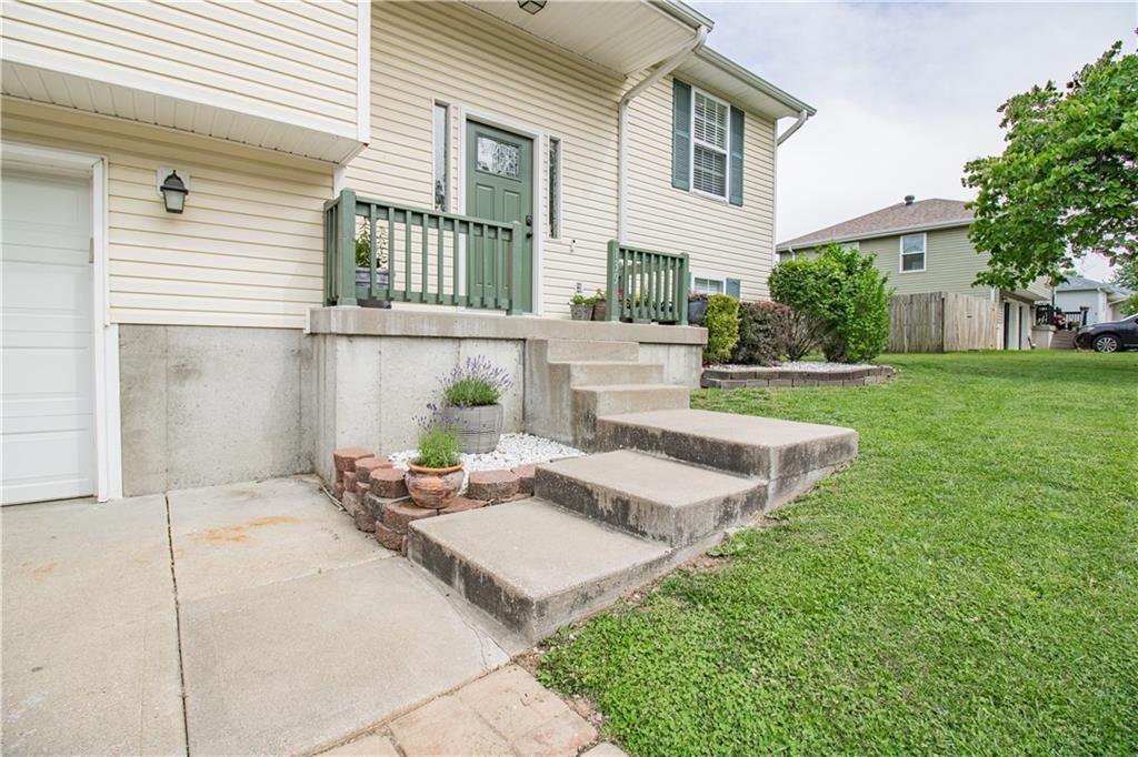 139 SE 621 Road, Warrensburg, 64093