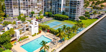 1000 Parkview Dr Unit #107, Hallandale Beach