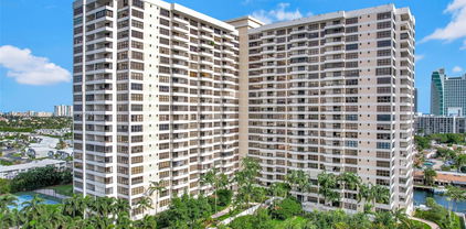 2500 Parkview Dr Unit #2212, Hallandale Beach