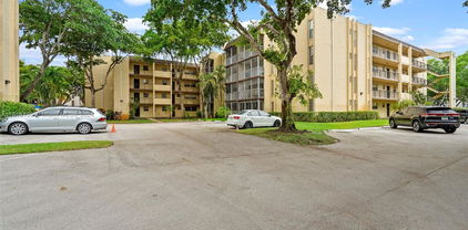 471 N Pine Island Rd Unit #D201, Plantation