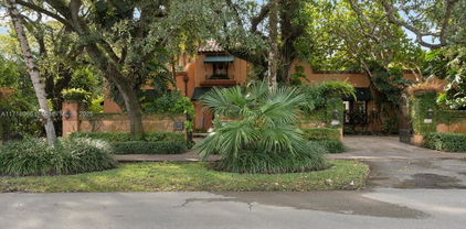 1006 S Greenway Dr, Coral Gables