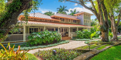 5400 Kerwood Oaks Dr, Coral Gables