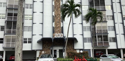 200 Diplomat Pkwy Unit #719, Hallandale Beach