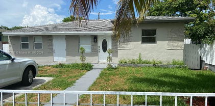 913 Foster Rd, Hallandale Beach