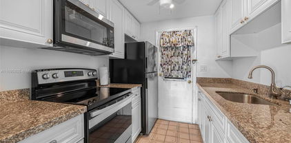 17000 Ne 14th Ave Unit #301, North Miami Beach