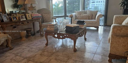 20100 W Country Club Dr Unit #507, Aventura