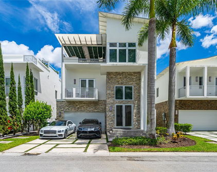 3349 Nw 84th Ct, Doral