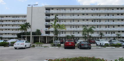 3010 Marcos Dr Unit #R509, Aventura