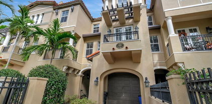 615 Santander Ave Unit #C, Coral Gables