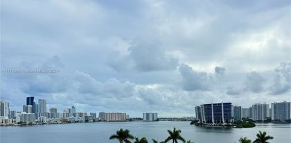 19101 Ne Mystic Pointe Unit #805, Aventura