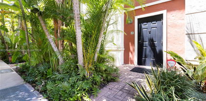 888 Douglas Rd Unit #107, Coral Gables