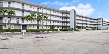 445 Ne 195th St Unit #127, Miami