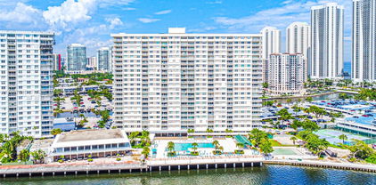 300 Bayview Dr Unit #1012, Sunny Isles Beach