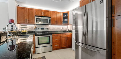 401 Ne 14th Ave Unit #104, Hallandale Beach