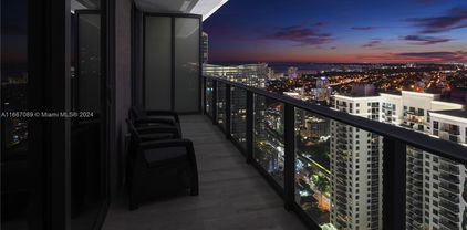 45 Sw 9th St Unit #4007, Miami