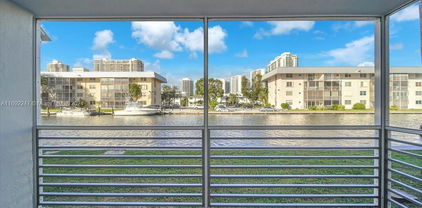 3725 Ne 169 St Unit #105, North Miami Beach