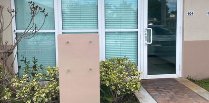 5220 S University Dr Unit #104C, Davie