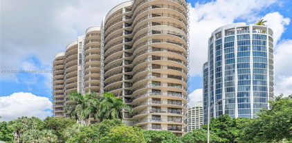 2843 S Bayshore Dr Unit #3E, Miami