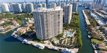 1000 W Island Blvd Unit #2611, Aventura