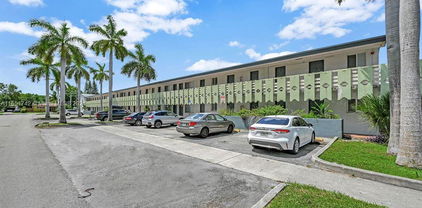 941 Ne 169th St Unit #102, North Miami Beach