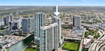 90 Sw 3rd St Unit #4101, Miami