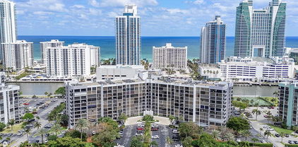 600 Parkview Dr Unit #203, Hallandale Beach