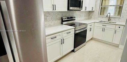 300 Layne Blvd Unit #110, Hallandale Beach