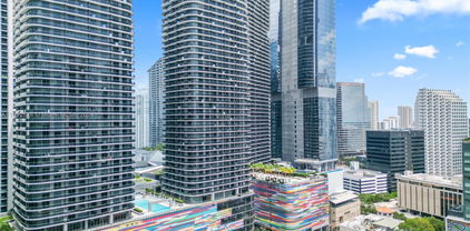 45 Sw 9th St Unit #2206, Miami