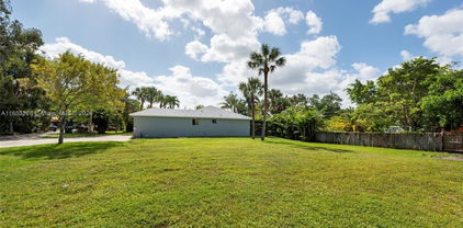 2449 Sw 43 Ter, Fort Lauderdale