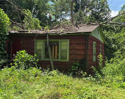 819 Montclair Circle, Lenoir
